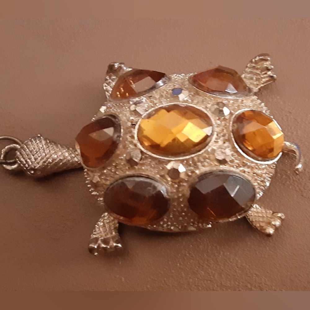 Goldtone Turtle with Amber Color Stones Pendant - Picture 2 of 3